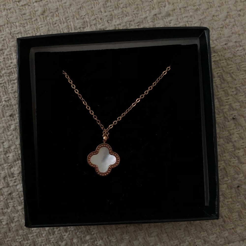 Double sided necklace